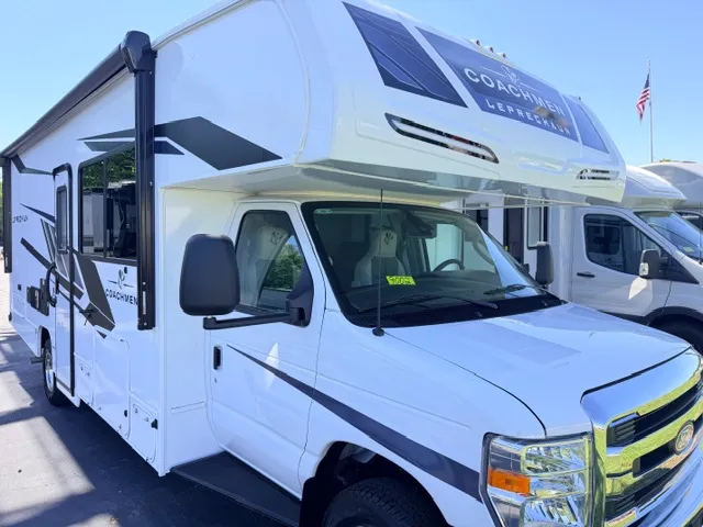 2026 Coachmen Leprechaun 260DS - Photo 2