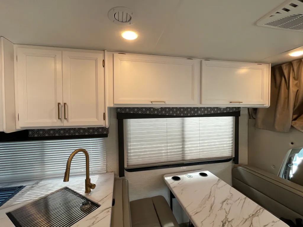 2024 Thor Motor Coach Freedom Elite 28AE, Photos photo 7