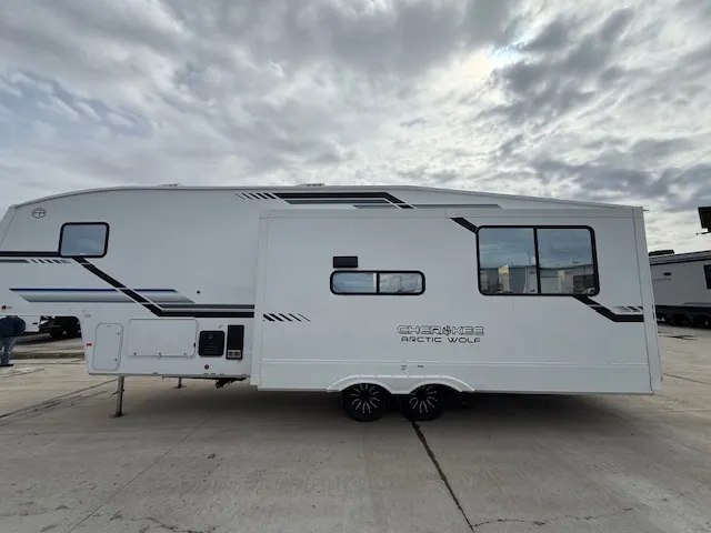 2026 Forest River Cherokee Arctic Wolf 289PANO - Photo 4