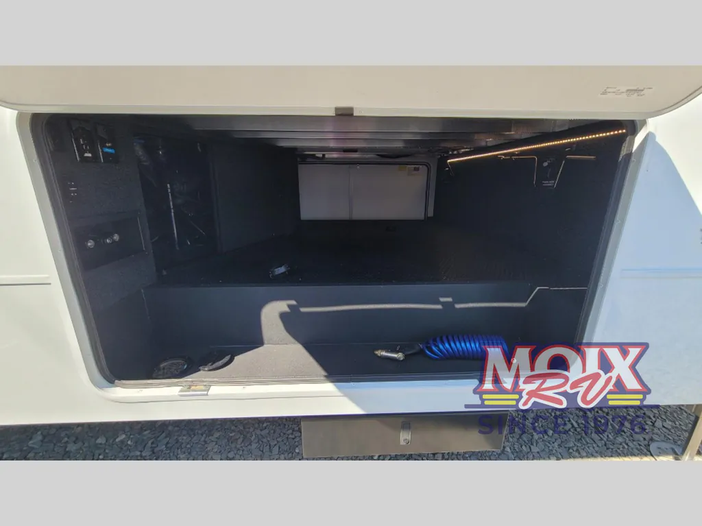 2025 Brinkley Model Z 3400, Photos photo 26