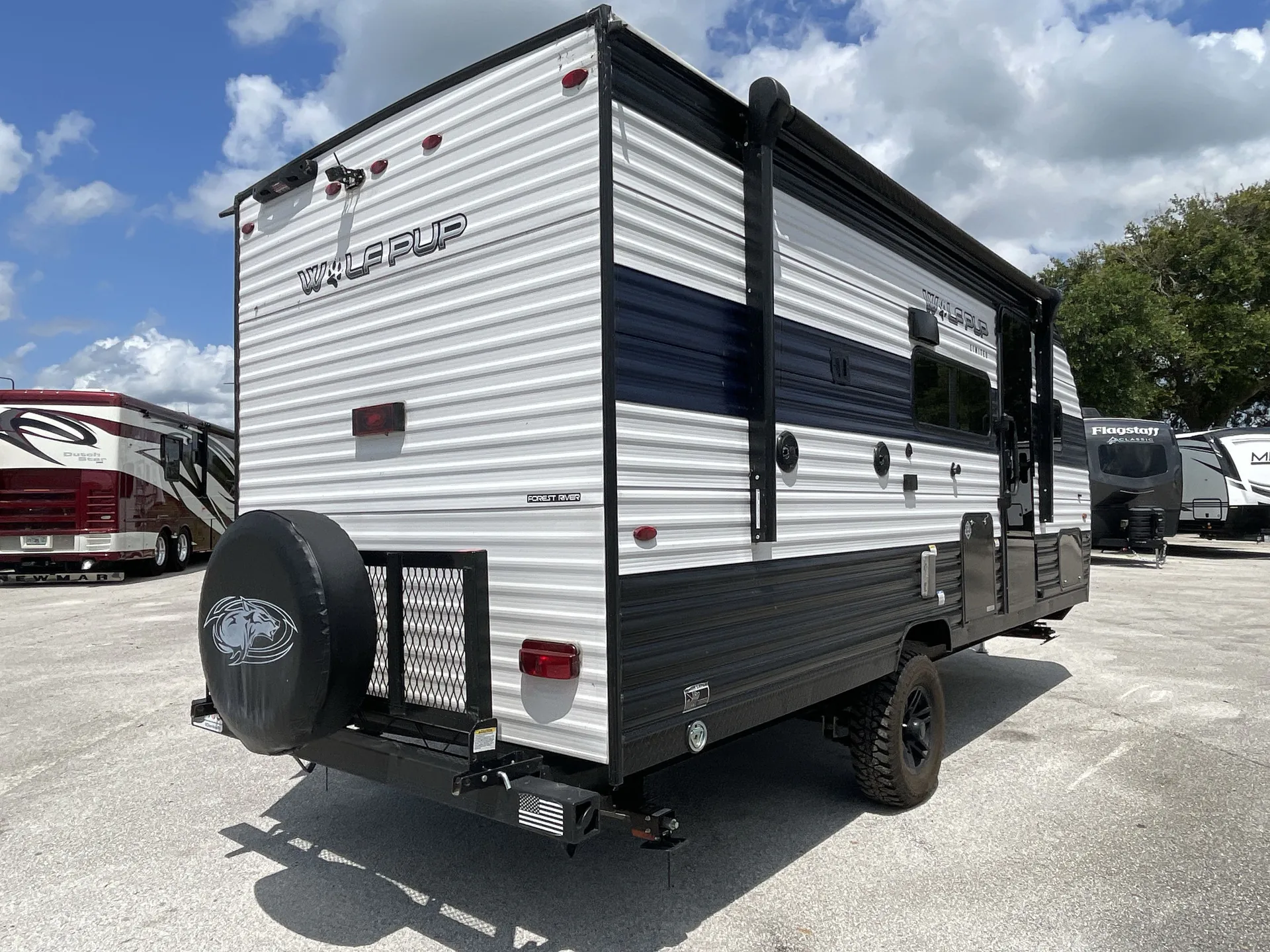 2023 Forest River Cherokee Wolf Pup 18TO — off campside