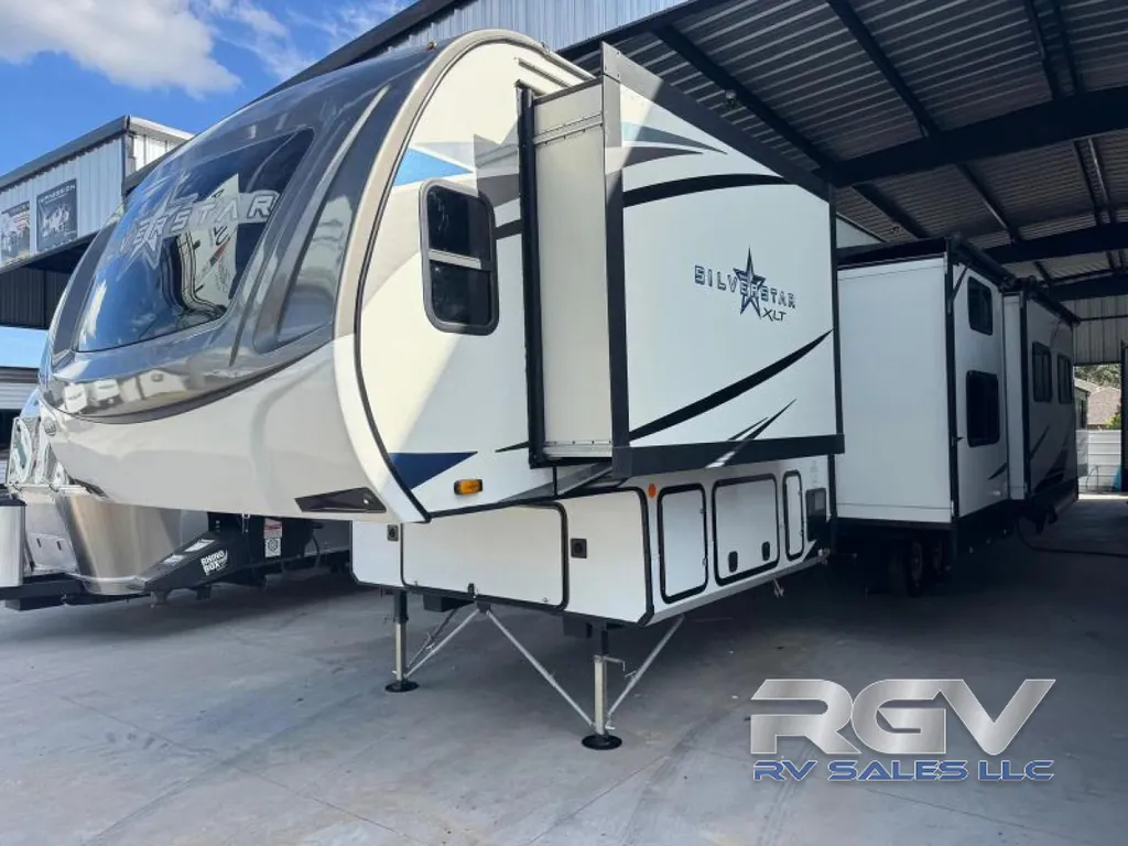 2022 Highland Ridge Silverstar XLT 354MBH, Photos photo 4