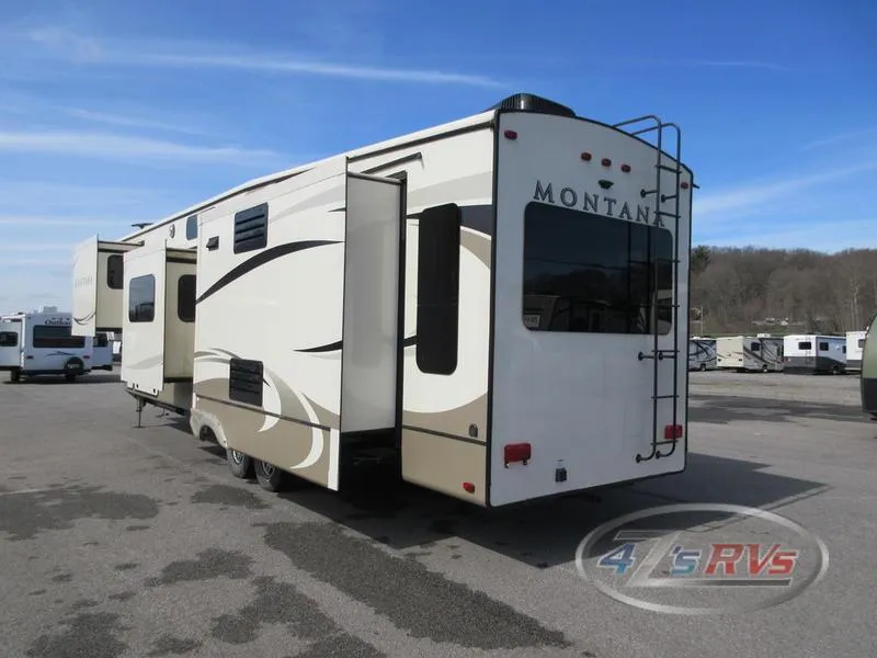 2018 Keystone Montana 3950BR - Photo 4