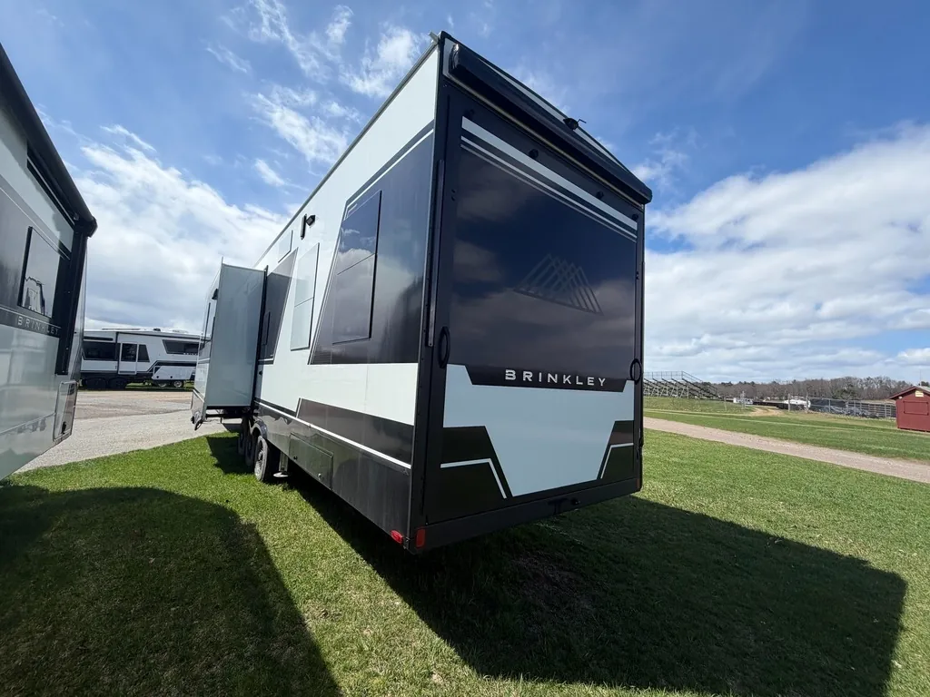 2025 Brinkley Model G 3970 - Photo 4