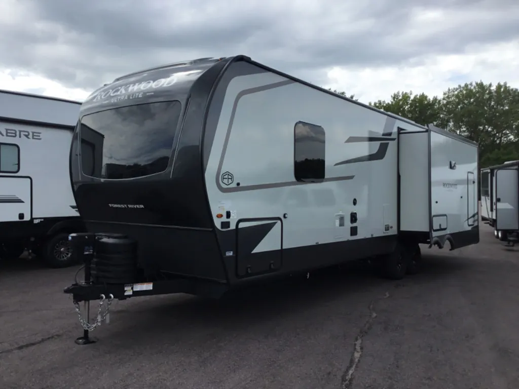 2027 Forest River Rockwood Ultra Lite 2916RL - Photo 3