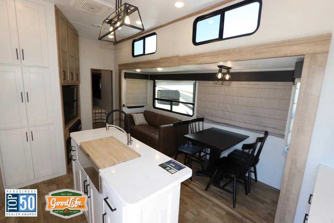 2023 Keystone Arcadia 3570LT - Photo 3