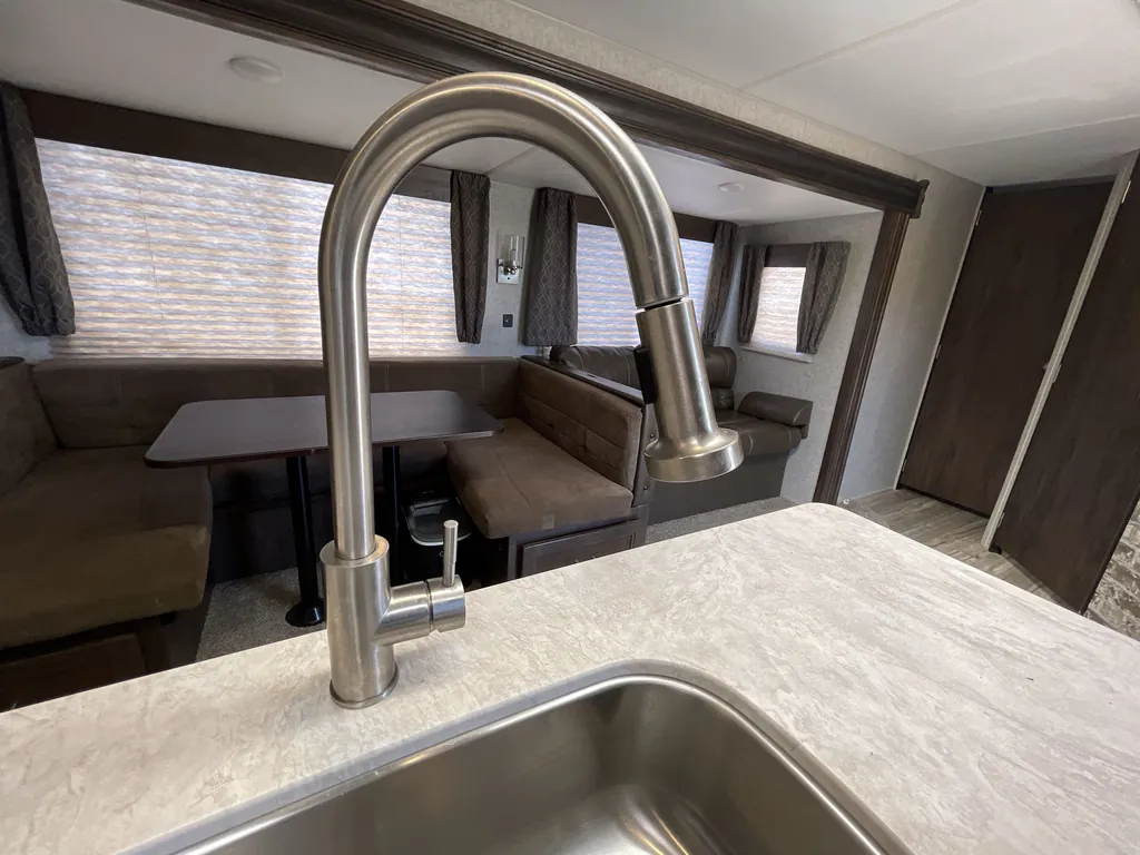 2019 Forest River Cherokee 304BH, Photos photo 8