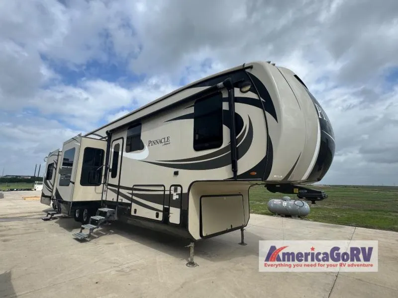 2017 Jayco Pinnacle 38REFS - Photo 2