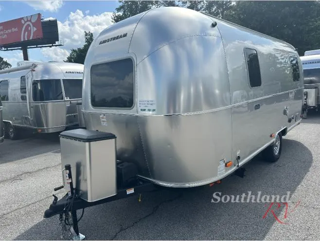 2026 Airstream World Traveler 22RB - Photo 4