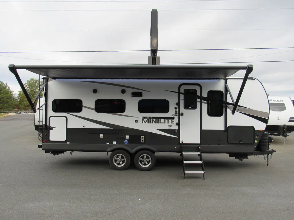 2025 Forest River Rockwood Mini Lite 2517S - Photo 4