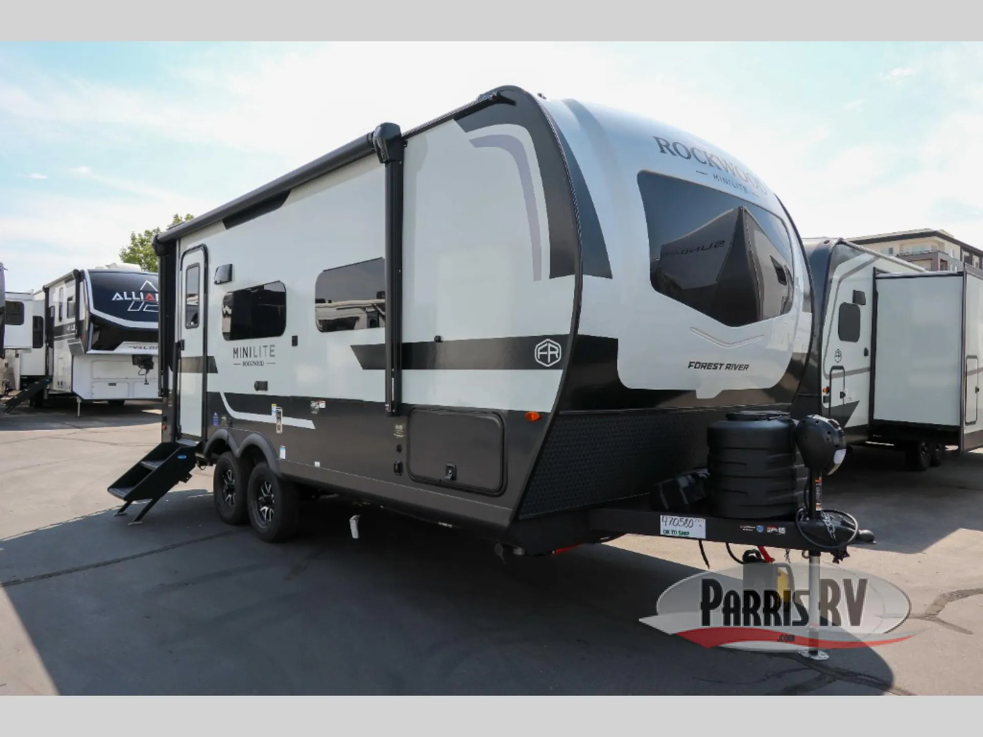 2027 Forest River Rockwood Mini Lite 2109S
