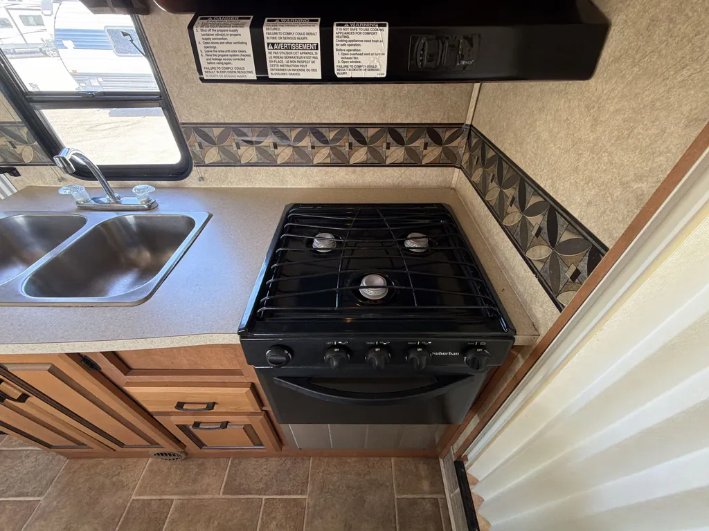 2011 Forest River Sunseeker 2450S, Photos photo 10
