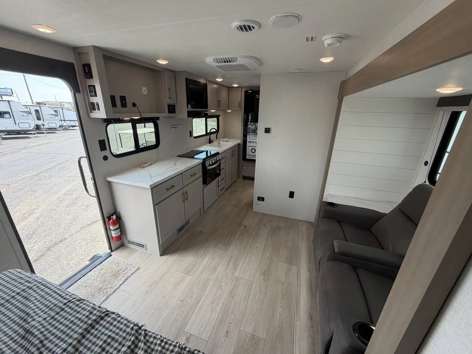 2027 Jayco Jay Flight SLX 200MKS - Photo 4