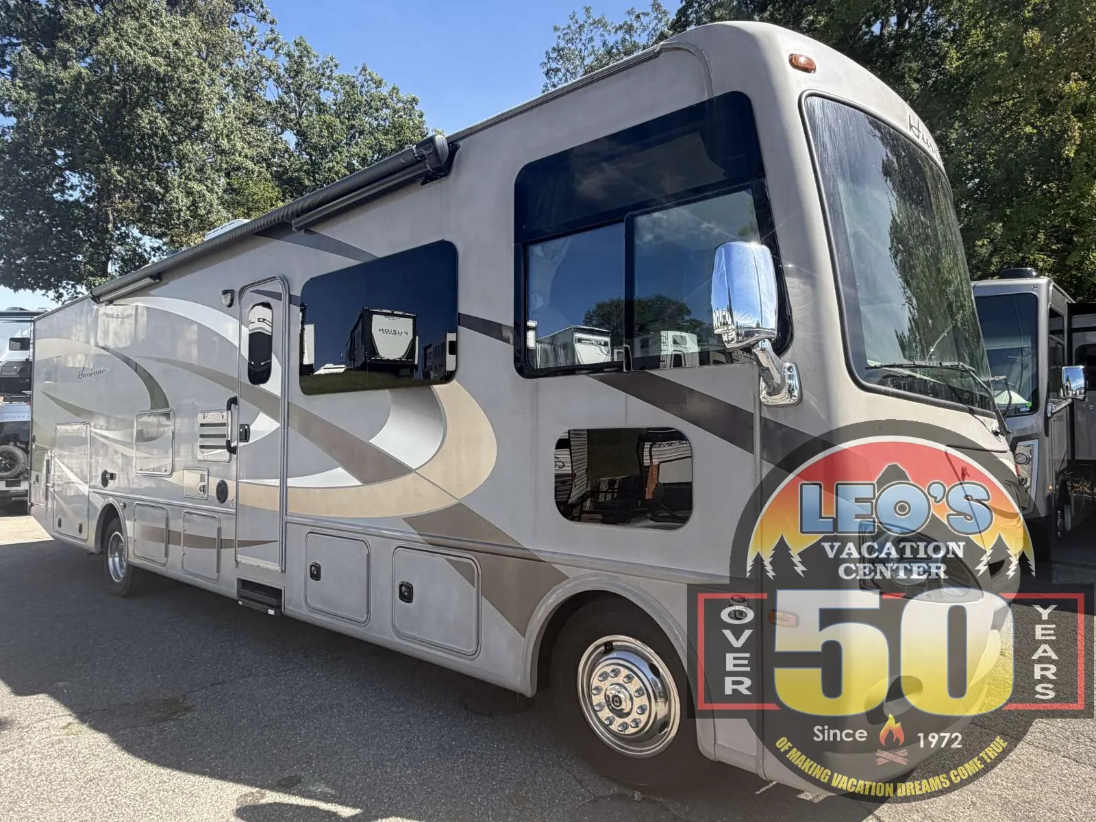 2015 Thor Motor Coach Hurricane 34J - Photo 2