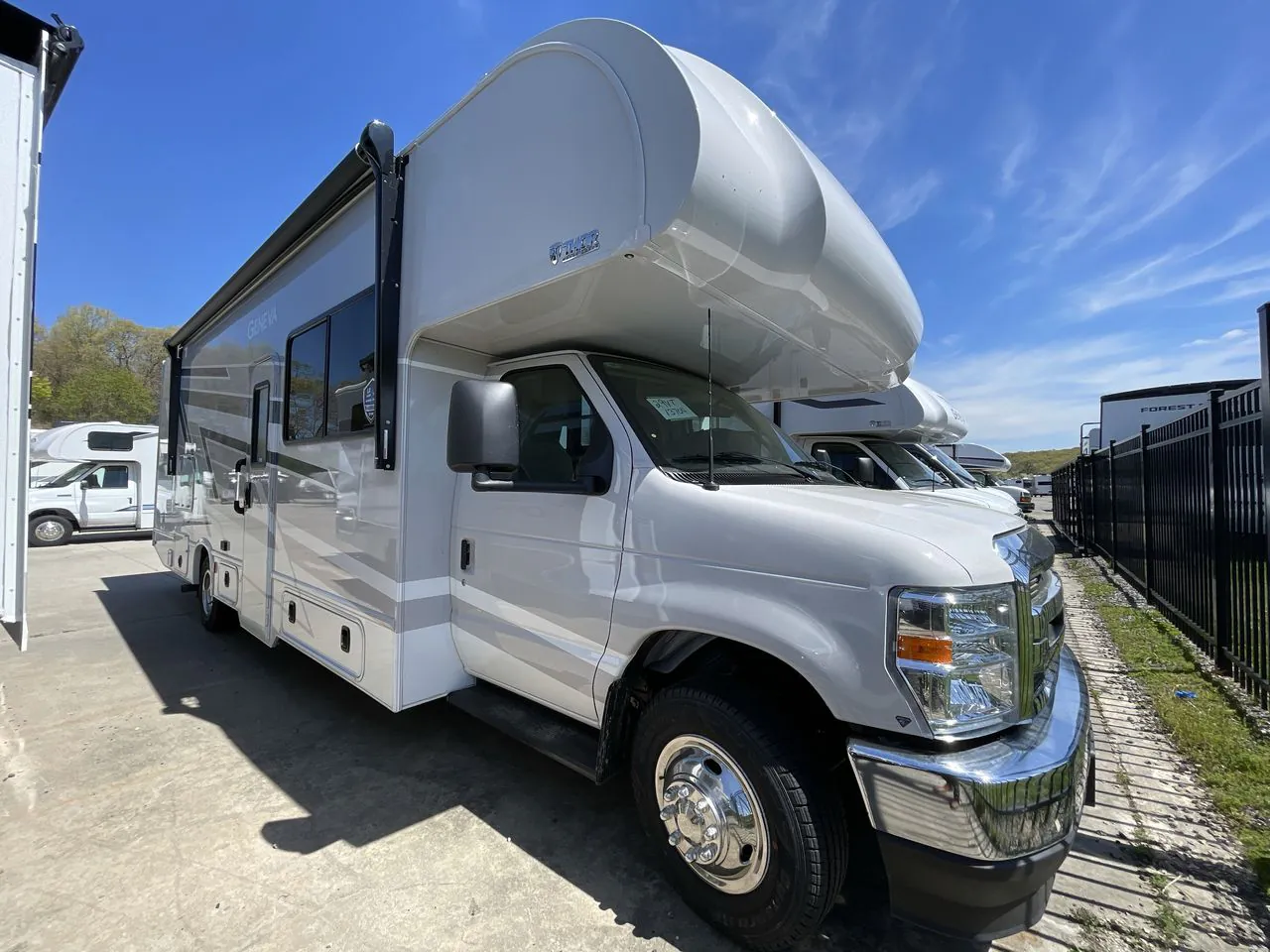 2026 Thor Motor Coach Geneva 29VT - Photo 2