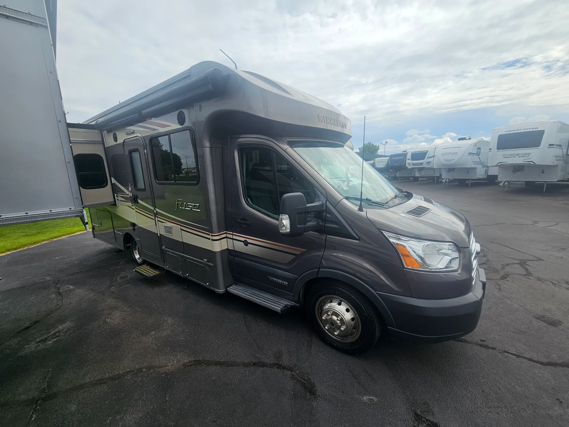 2017 Winnebago Fuse 23T - Main photo