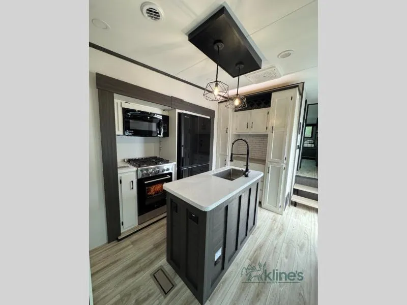2026 Venture RV SportTrek Touring Edition 354VBH - Photo 3