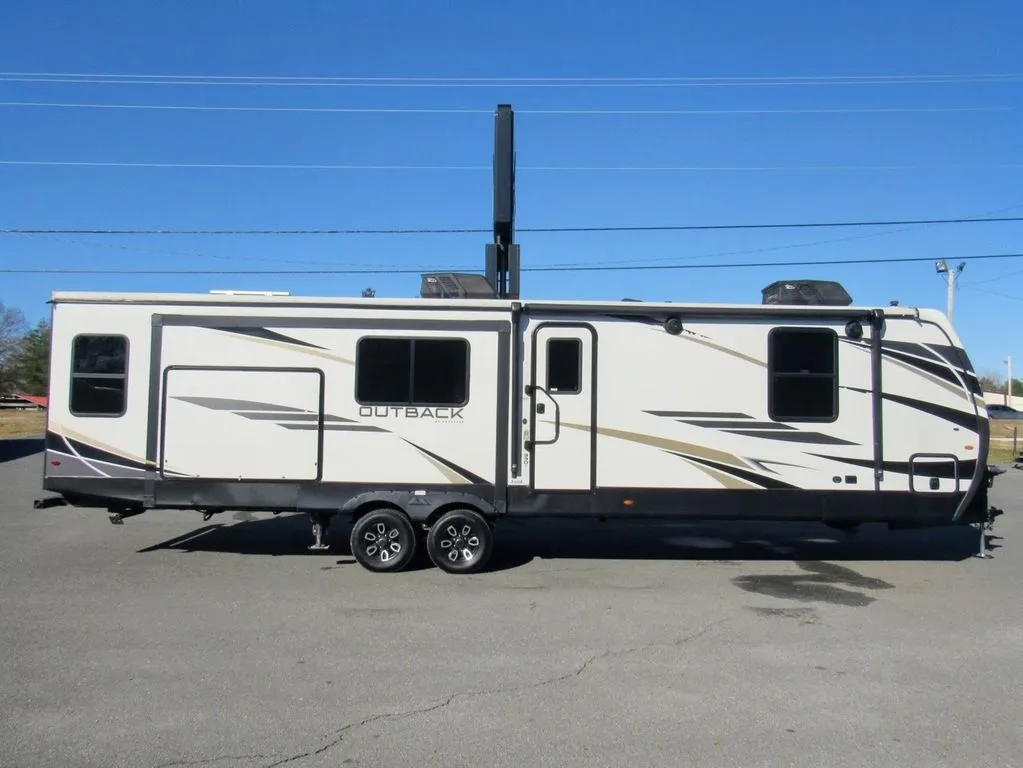 2022 Keystone Outback 330RL - Photo 2