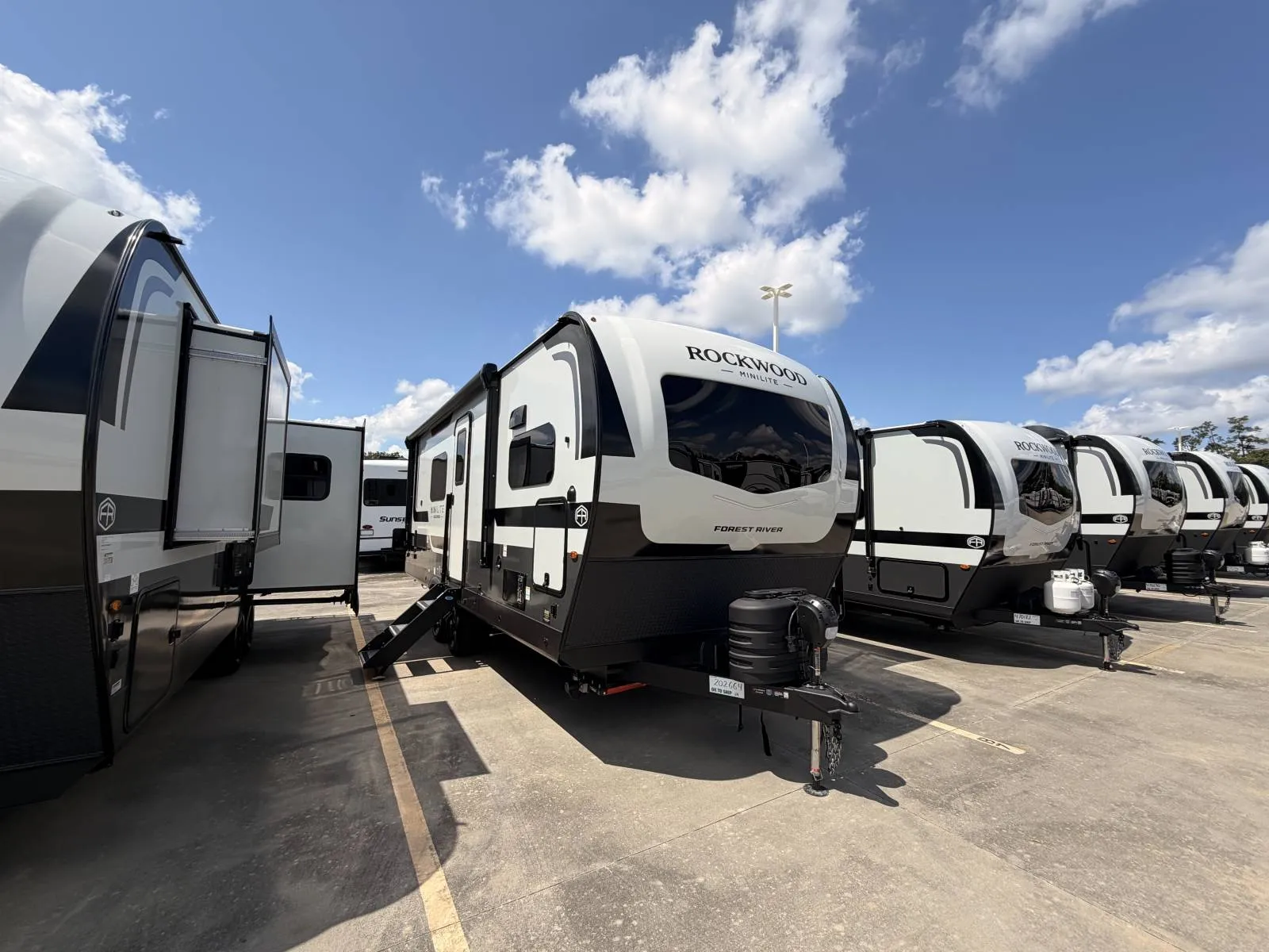 2027 Forest River Rockwood Mini Lite 2523MBR - Photo 4
