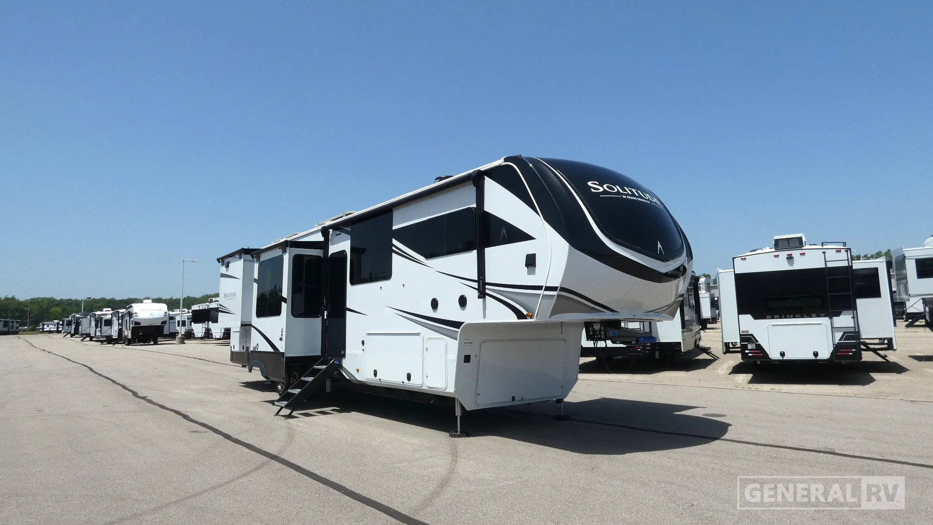2025 Grand Design Solitude 390RK - Photo 2