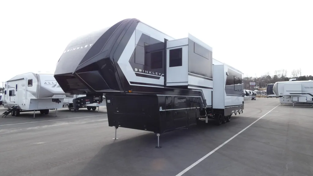 2026 Brinkley Model G 4150, Photos photo 5