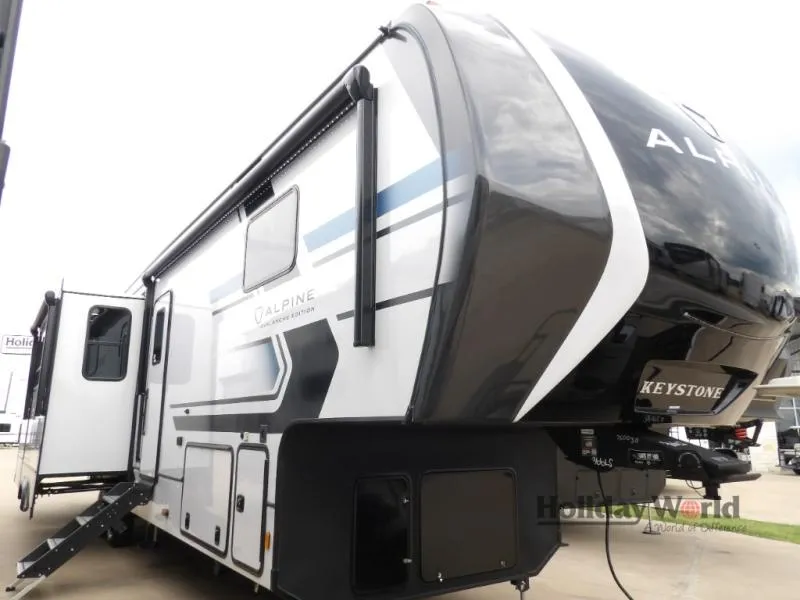 2026 Keystone Alpine Avalanche Edition 366LS - Photo 2