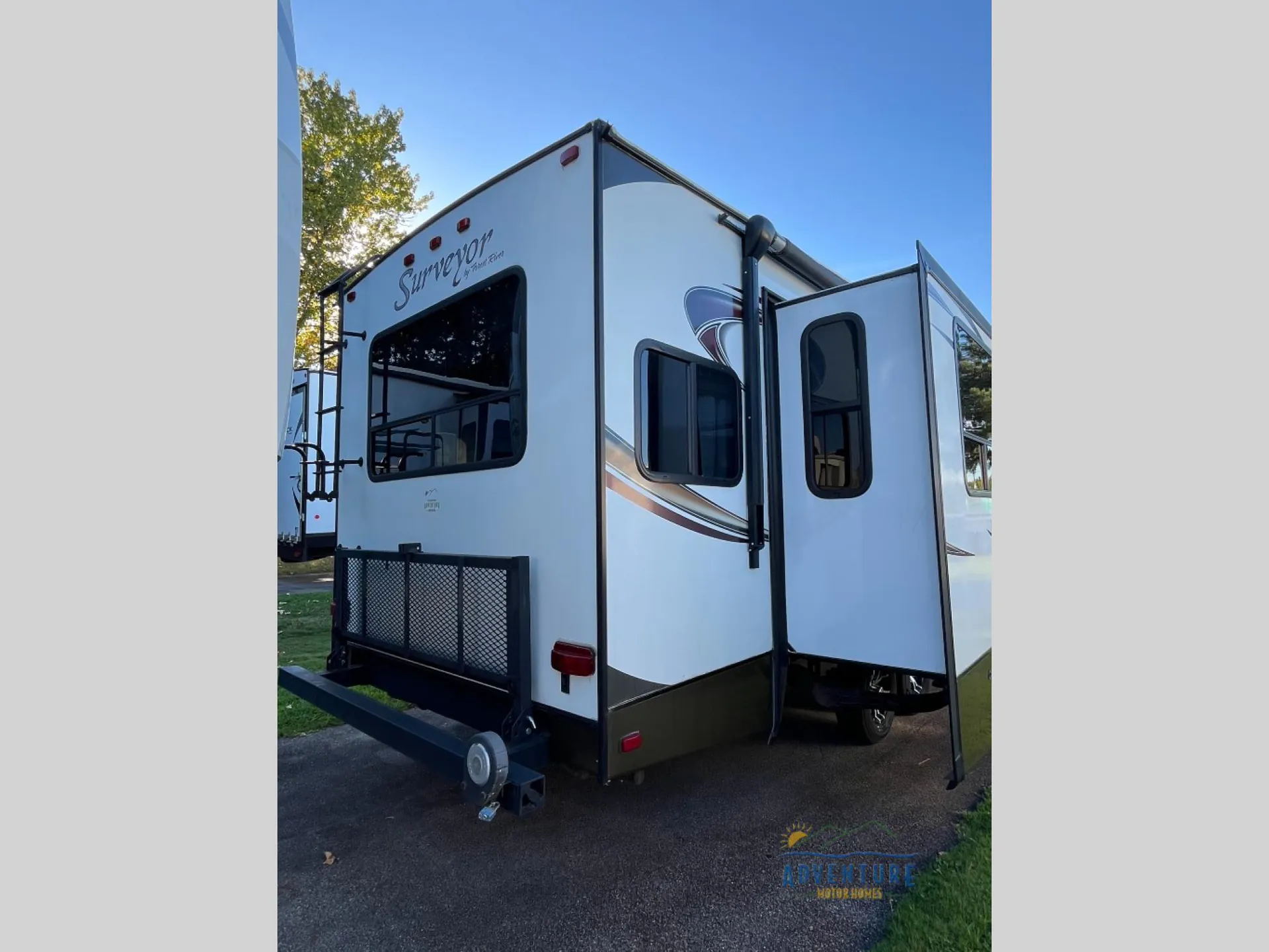 2014 Forest River Surveyor 293RLTS — Photo 6