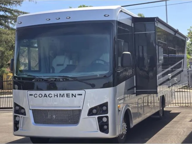 2026 Coachmen Mirada 29FW - Photo 4