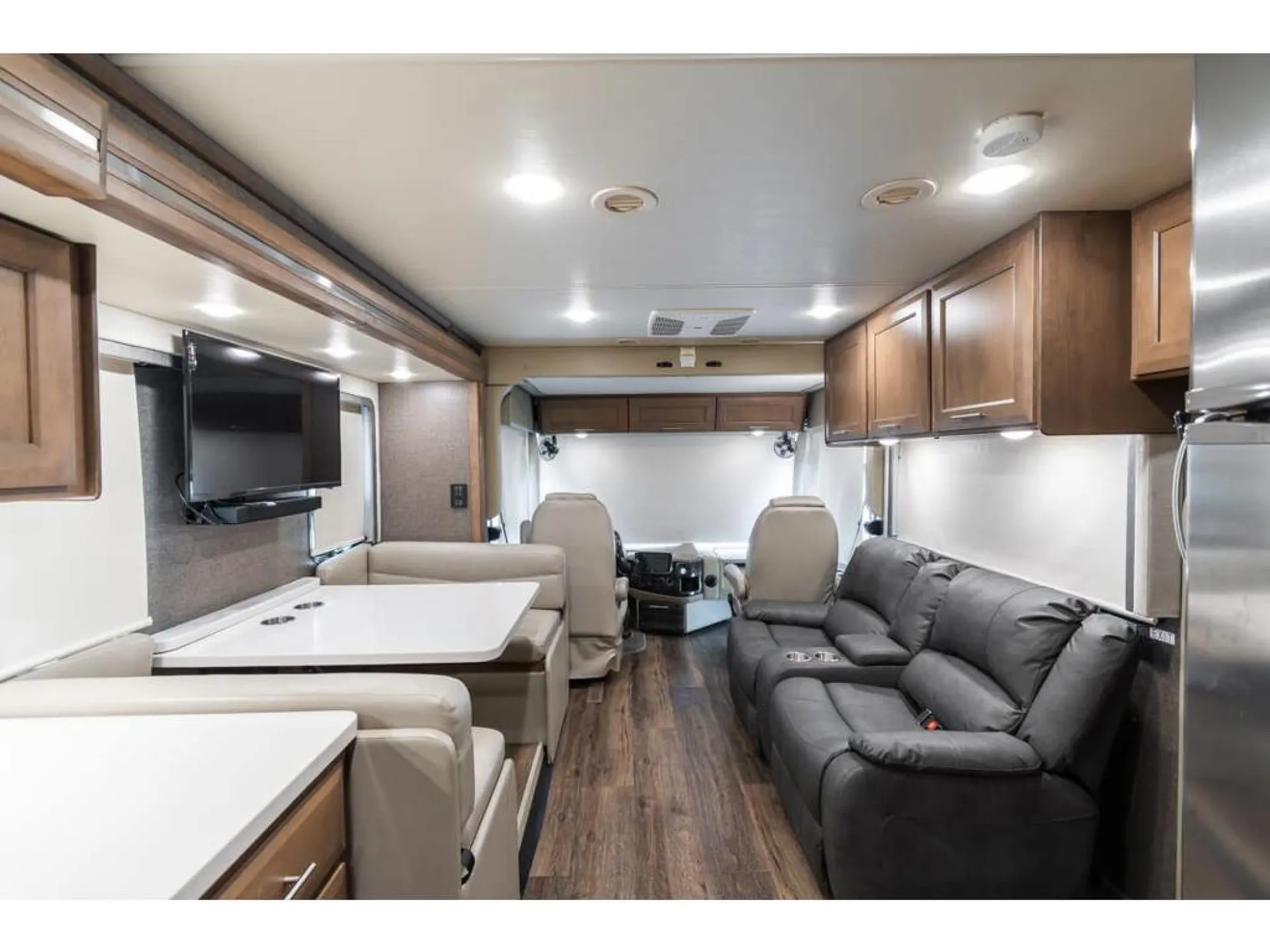 2022 Thor Motor Coach Palazzo 33.6 - Photo 3