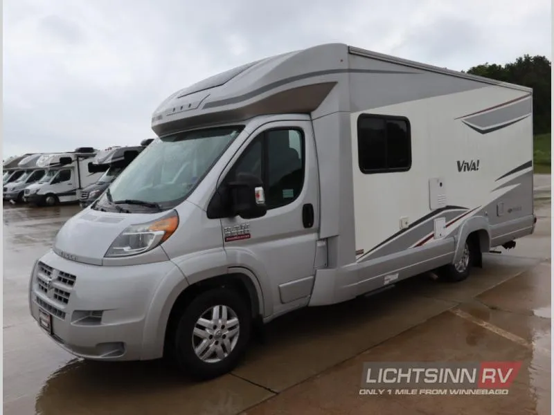 2015 Itasca Viva 23L - Photo 2
