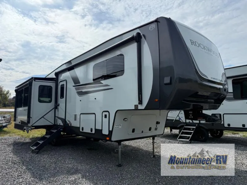 2026 Forest River Rockwood Signature 361RL - Photo 3