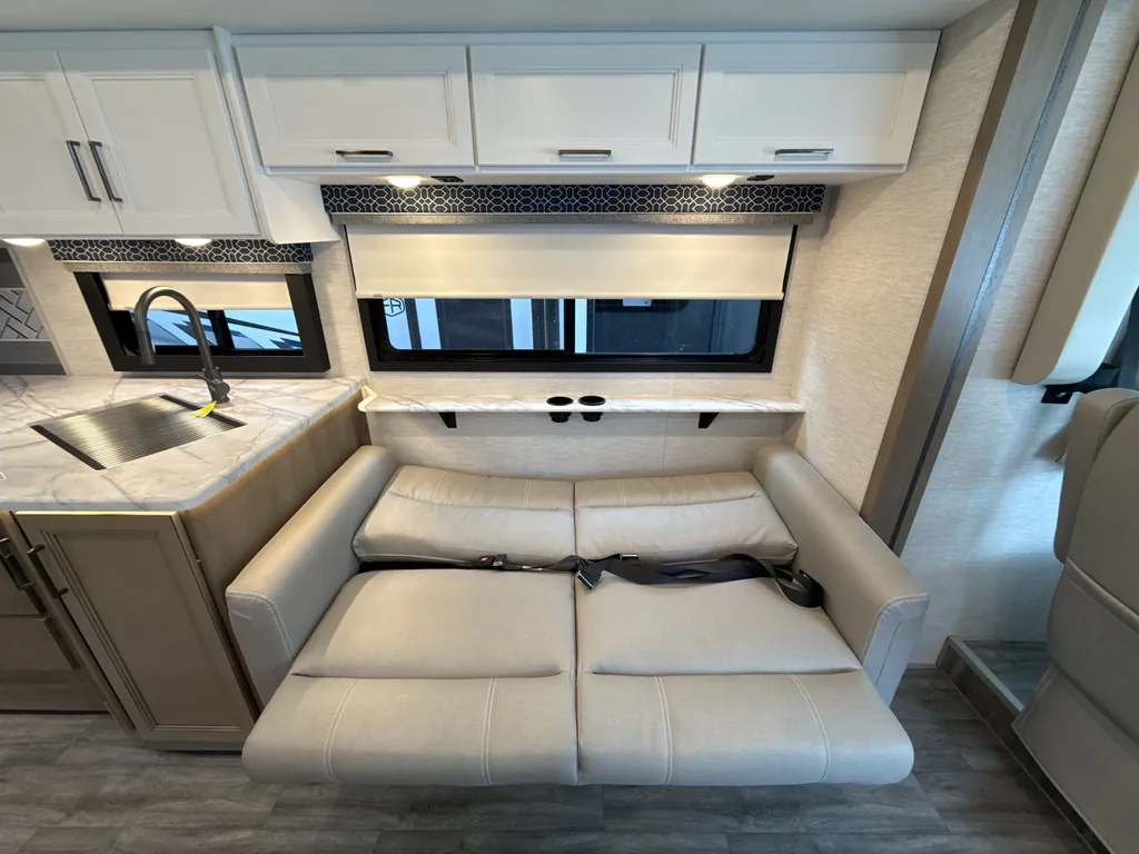 2026 Thor Motor Coach Freedom Traveler A29, Photos photo 9