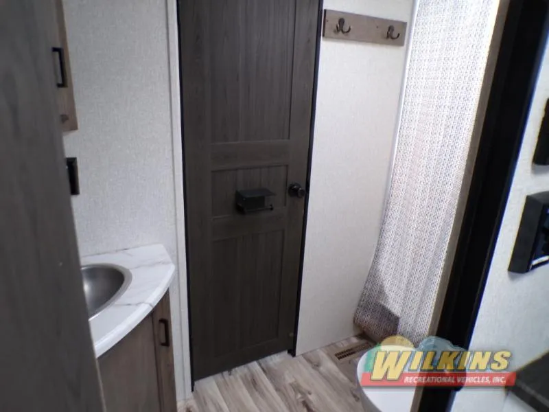 2022 Venture RV Stratus Ultra-Lite 261VRL - Photo 4