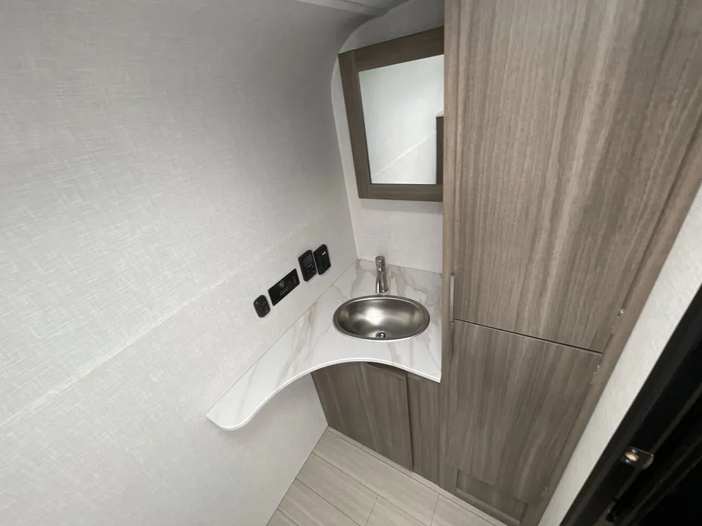 2026 Venture RV Sonic SN190VRB, Photos photo 26