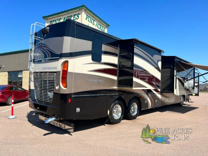 2015 Fleetwood RV Providence Used    42M only 027,446 Miles - Photo 3