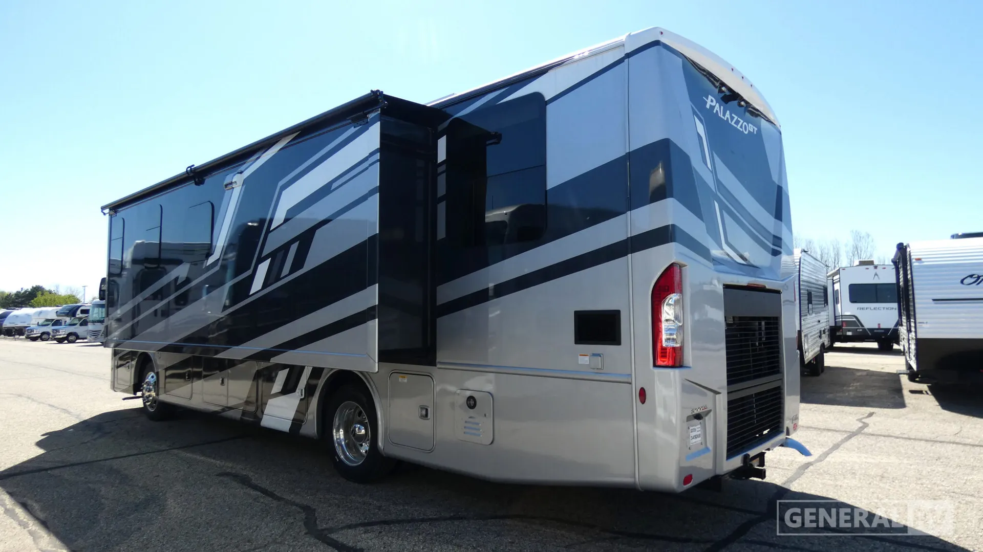 2026 Thor Motor Coach Palazzo GT 33.6 - Photo 4