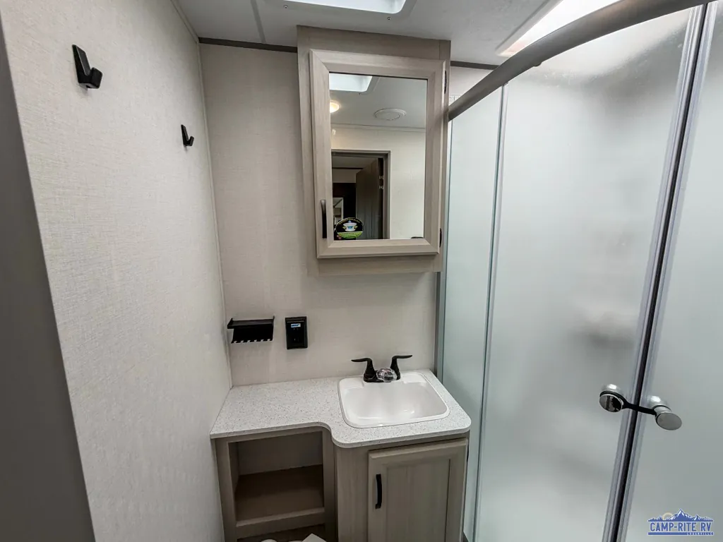 2027 Coachmen Catalina Legacy Edition 333DBDSCK, Photos photo 26