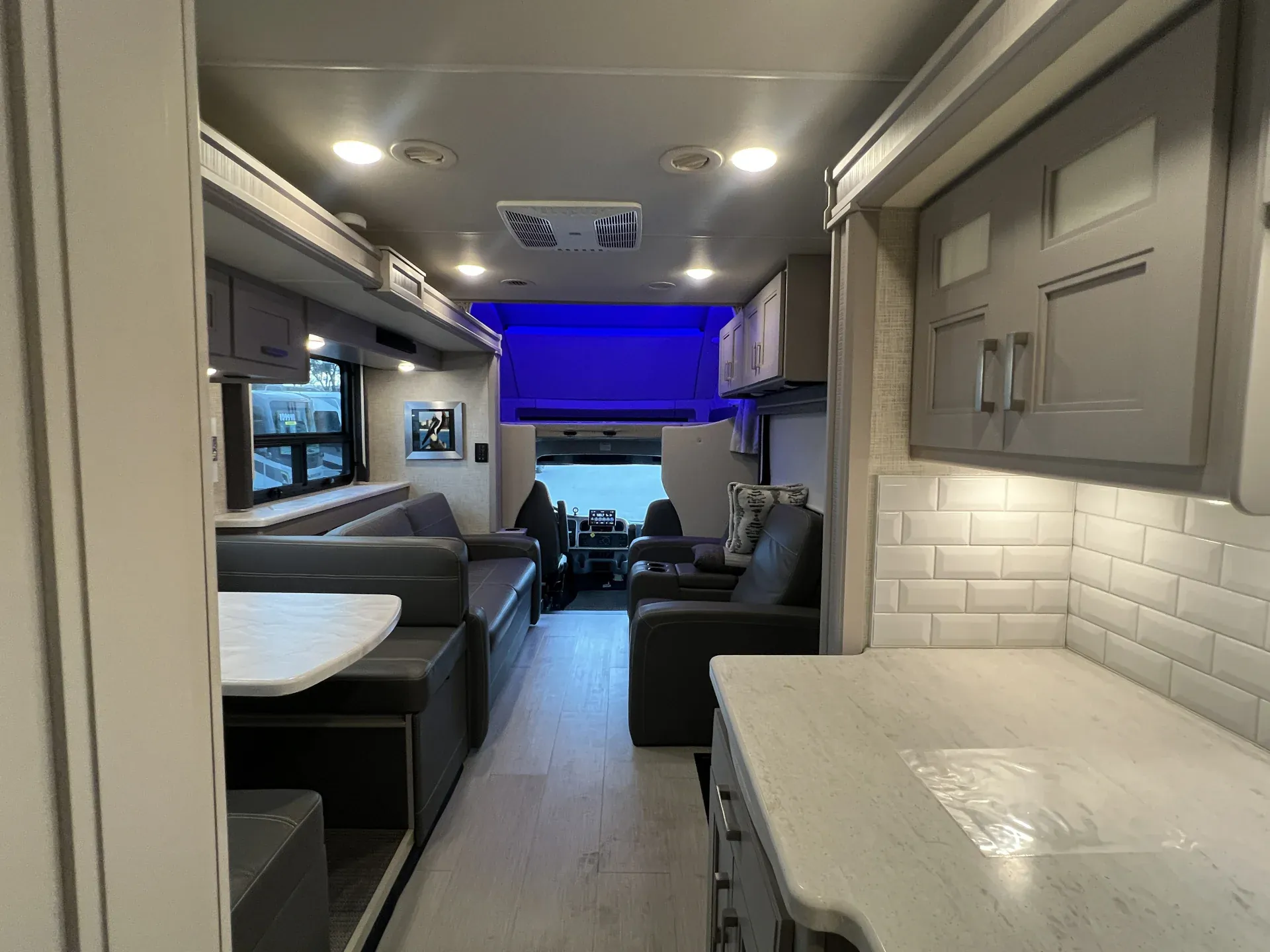 2023 Thor Motor Coach Inception 38FX - Photo 4