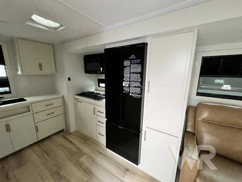 2026 Brinkley Model I 235, Photos photo 18
