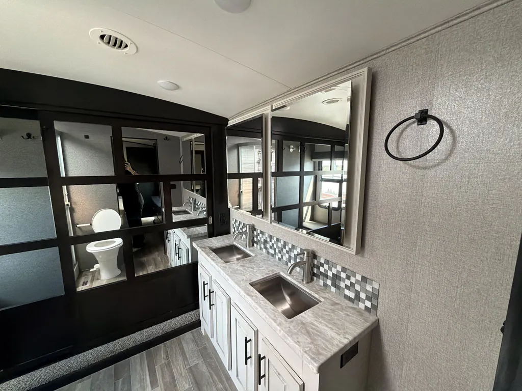 2021 Jayco North Point 387FBTS, Photos photo 18