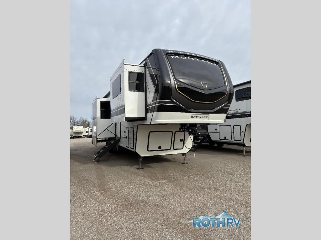 2026 Keystone Montana 3761FL - Photo 3