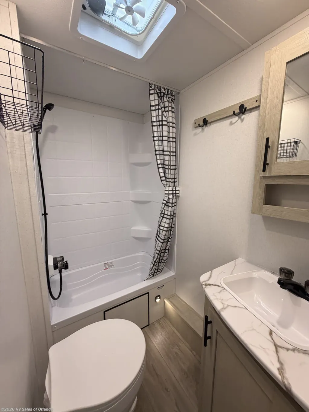 2025 Shasta I-5 526BH, Photos photo 37