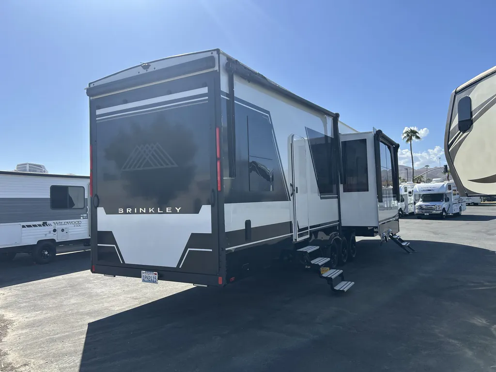 2025 Brinkley Model G 4000, Photos photo 7