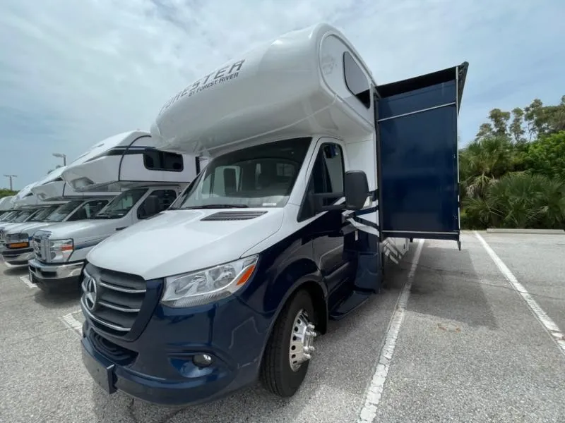 2025 Forest River Forester 2401B - Photo 4