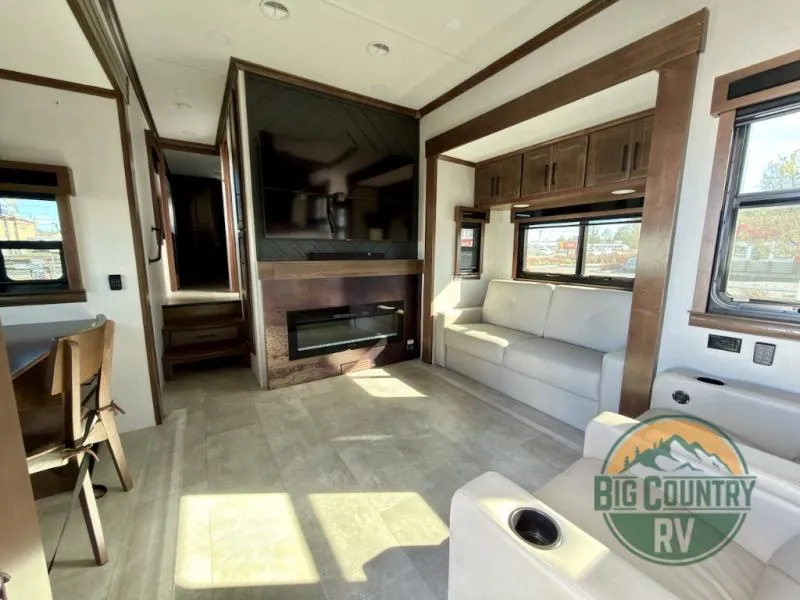 2025 Forest River RiverStone 421FK - Photo 4