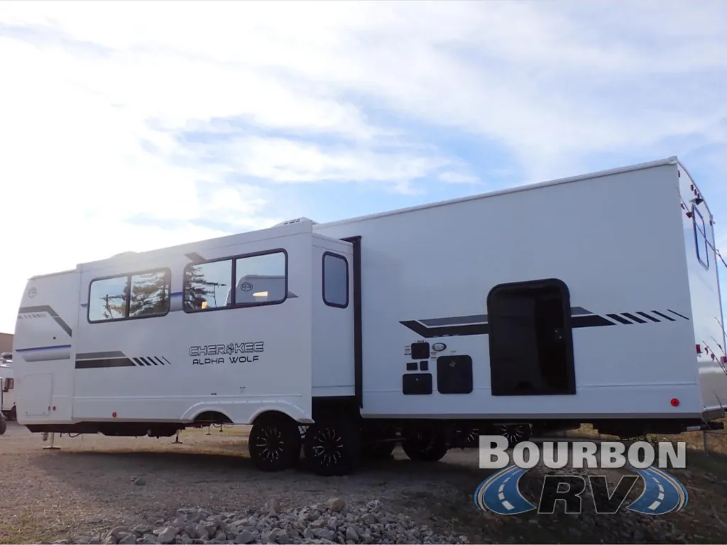 2026 Forest River Cherokee Alpha Wolf 29TB, Photos photo 6