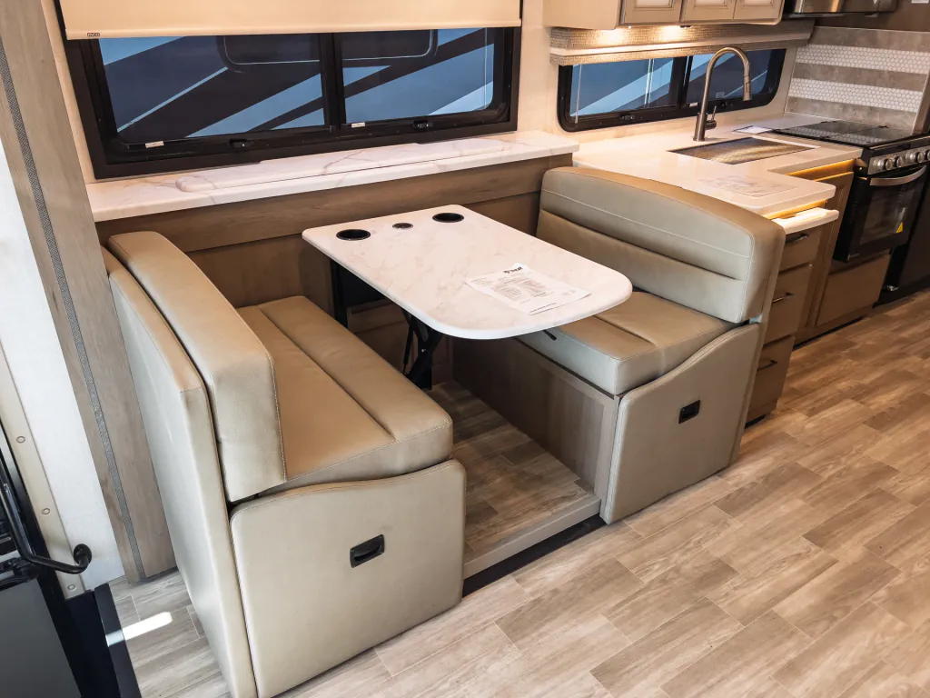 2027 Thor Motor Coach Windsport 36H, Photos photo 11