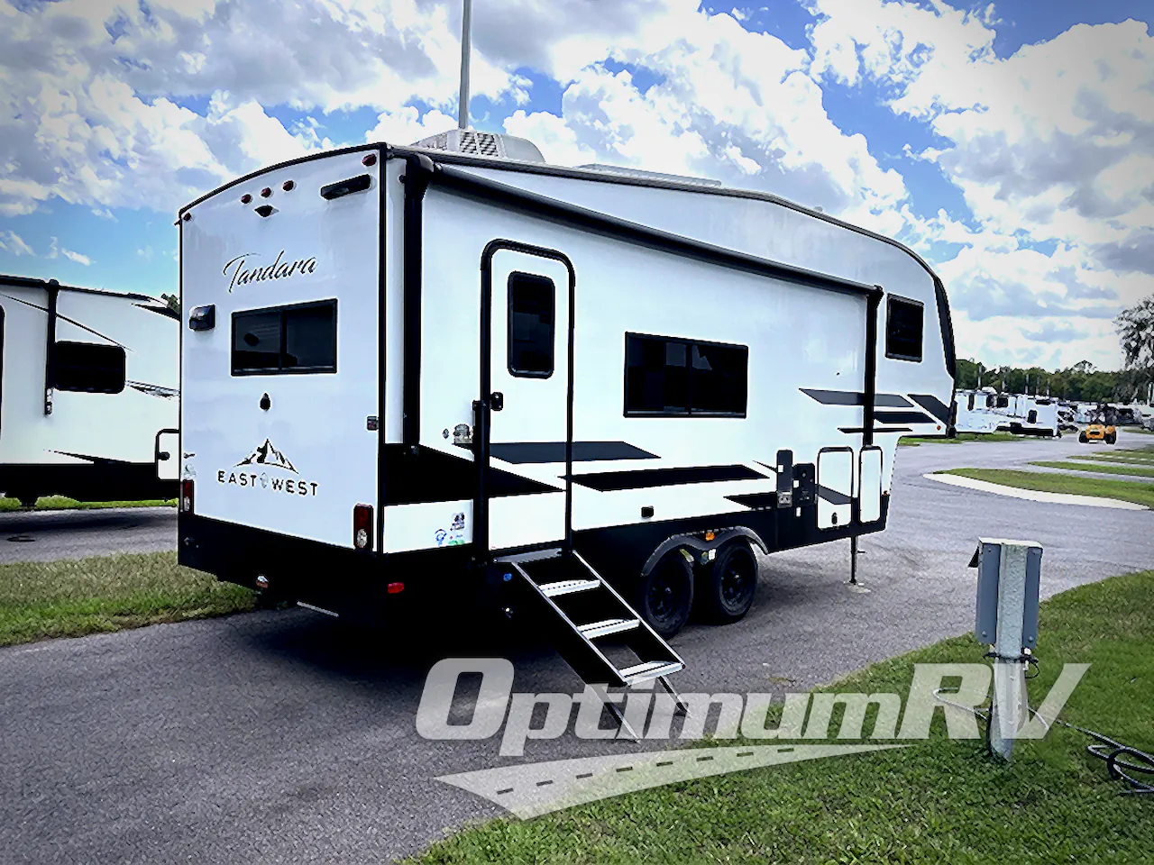 2025 East to West Tandara 22RK - Photo 3