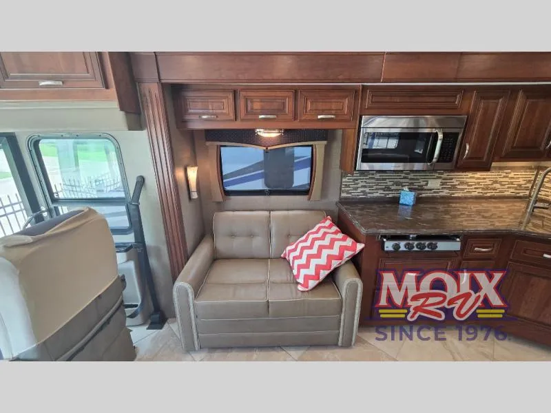 2016 Forest River Berkshire XL 40BH - Photo 3