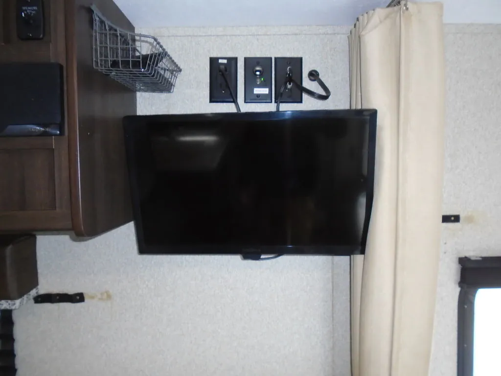 2019 Keystone Springdale 220BHWE, Photos photo 9